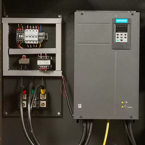 Винтовой компрессор ET-Compressors SL 132-10 VS PM (IP55) с частотным регулированием производительности и двигателем на постоянных магнитах