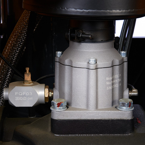 Дизельный винтовой компрессор ET-Compressors SDX 210T-8 на шасси